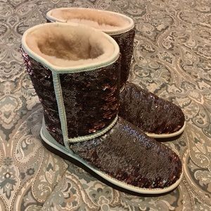 Ugg Shoes | Euc Ugg Classic Short Sequins Sparkle Champagne 3353 Womens Sz 8 Worn 2x | Color: Black | Size: 8 | 5hannah's Closet
